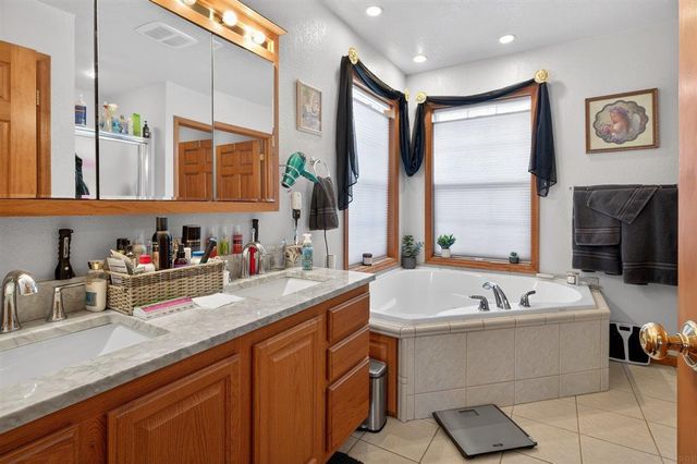 3905 Memory Lane, Waterloo, IA 50701