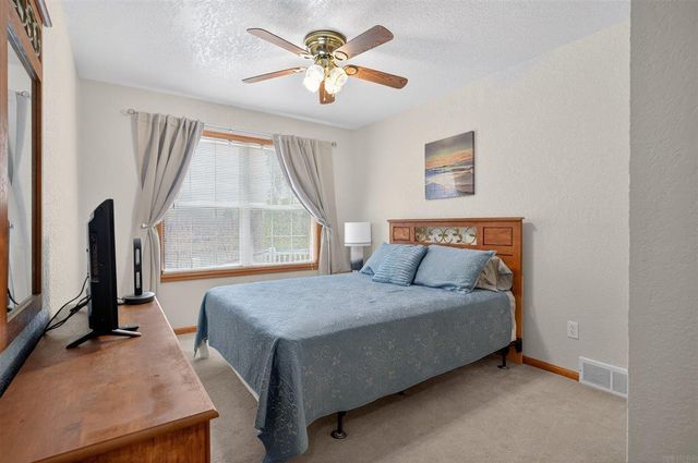 3905 Memory Lane, Waterloo, IA 50701