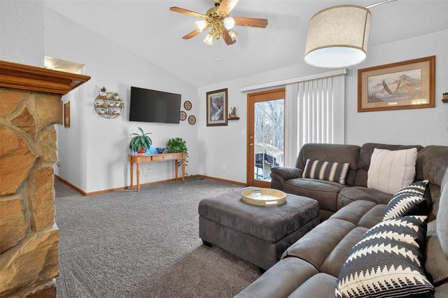 3905 Memory Lane, Waterloo, IA 50701