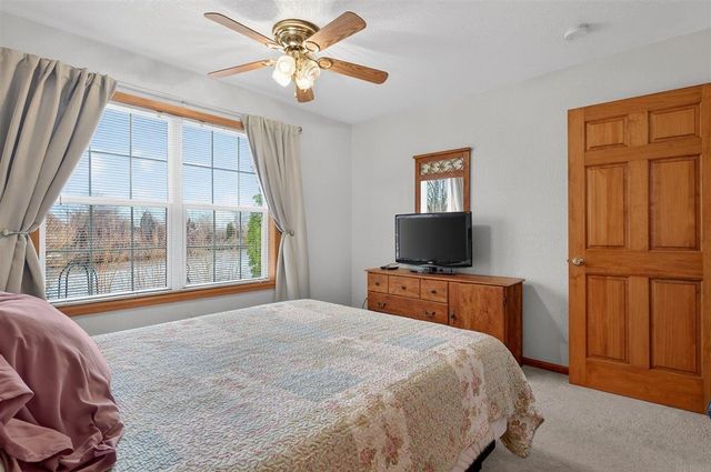 3905 Memory Lane, Waterloo, IA 50701