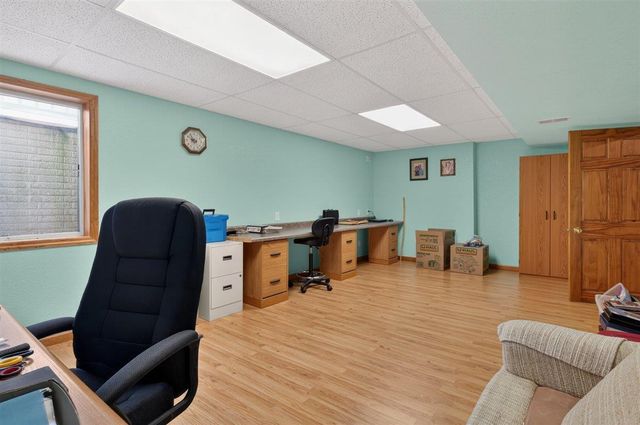 3905 Memory Lane, Waterloo, IA 50701