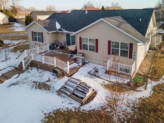 3905 Memory Lane, Waterloo, IA 50701