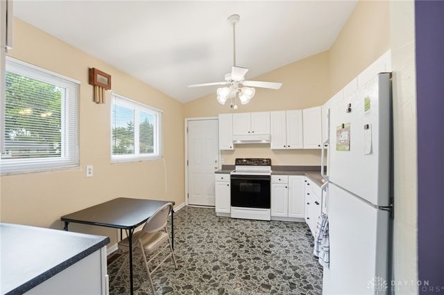 838 W Kemper Road, Forest Park, OH 45240
