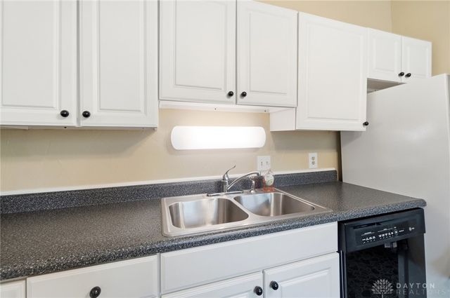838 W Kemper Road, Forest Park, OH 45240