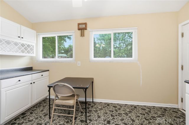 838 W Kemper Road, Forest Park, OH 45240