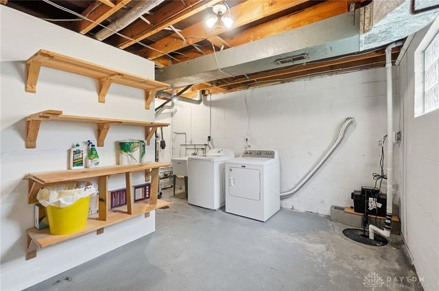 838 W Kemper Road, Forest Park, OH 45240