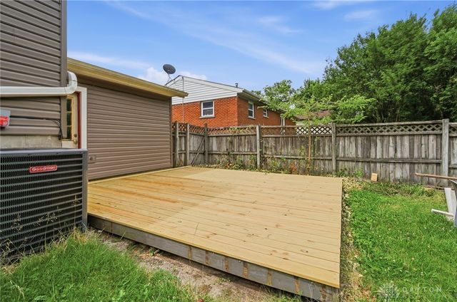 838 W Kemper Road, Forest Park, OH 45240