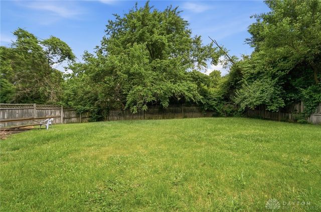 838 W Kemper Road, Forest Park, OH 45240