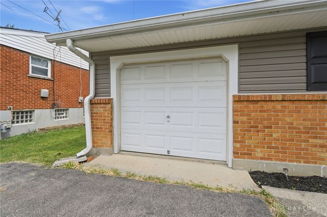 838 W Kemper Road, Forest Park, OH 45240