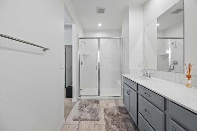 1048 Knox, Roseville, CA 95747