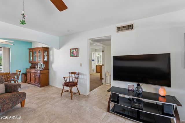 8222 E MONTE Avenue E, Mesa, AZ 85209