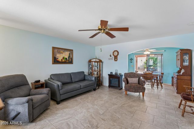 8222 E MONTE Avenue E, Mesa, AZ 85209