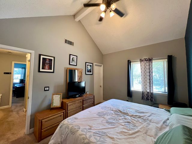 803 Irvine Road 803, Champaign, IL 61822