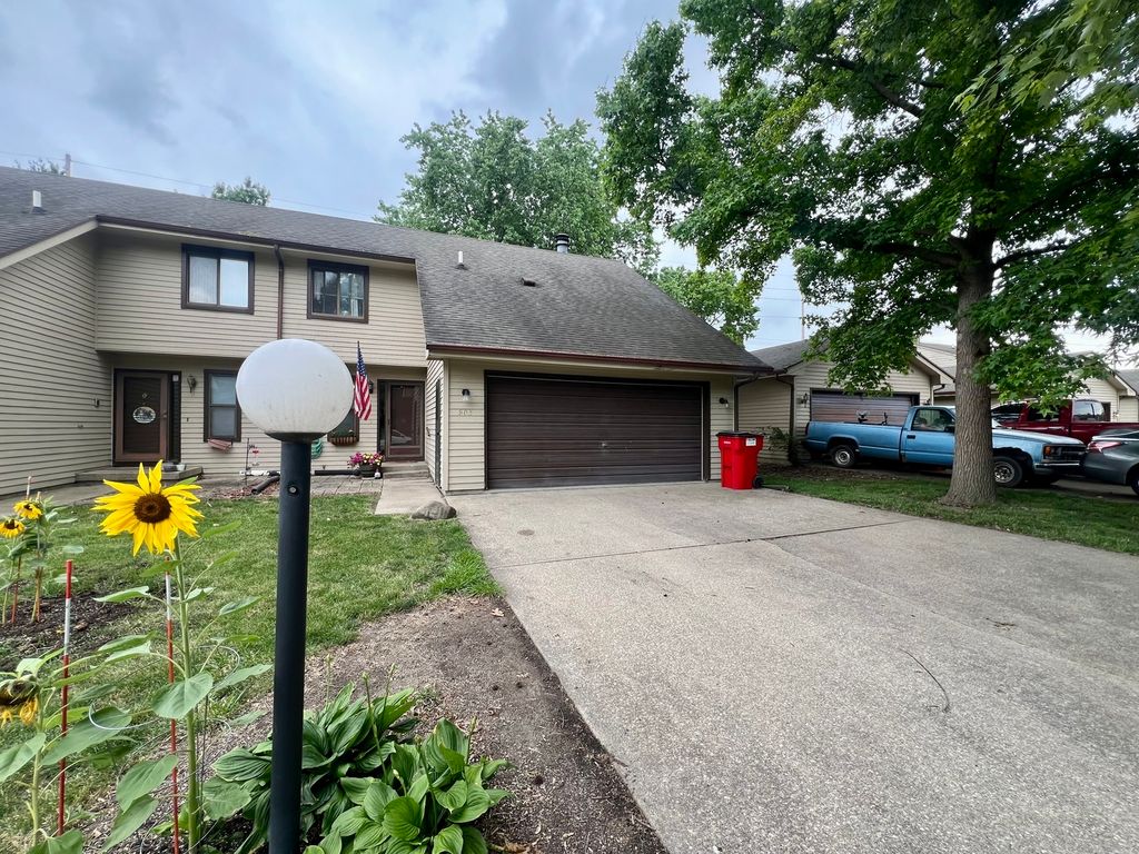 803 Irvine Road 803, Champaign, IL 61822