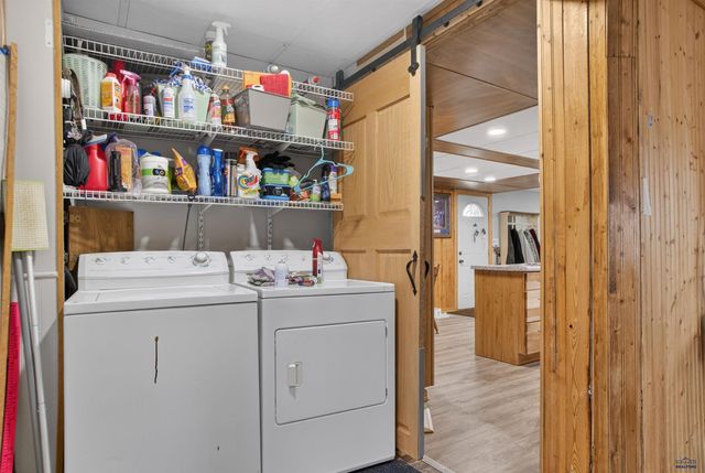 1512 SHARP DR, Rapid City, SD 57703