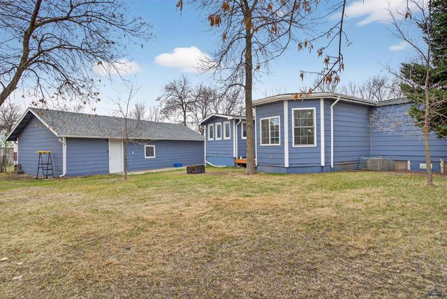 1512 SHARP DR, Rapid City, SD 57703