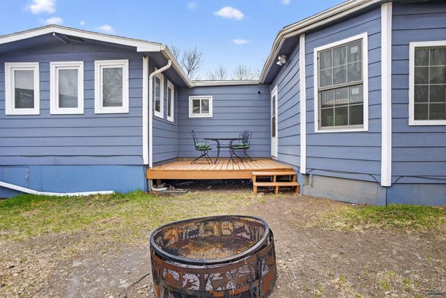 1512 SHARP DR, Rapid City, SD 57703