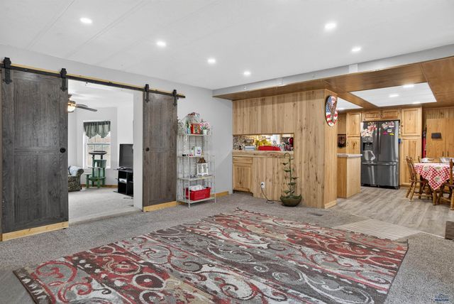 1512 SHARP DR, Rapid City, SD 57703