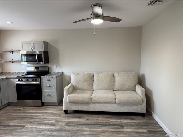 341 Main Street 1B, Islip, NY 11751