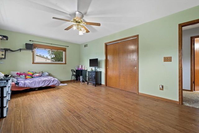 S78W18206 Lions Park DRIVE, Muskego, WI 53150