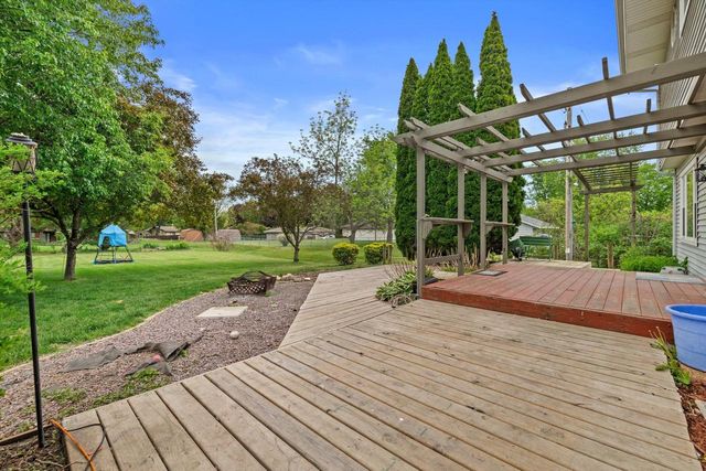 S78W18206 Lions Park DRIVE, Muskego, WI 53150