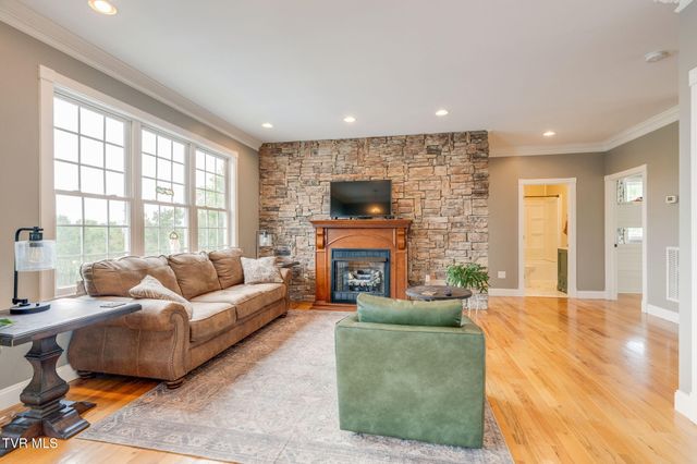 116 Mustang Valley Lane, Elizabethton, TN 37643
