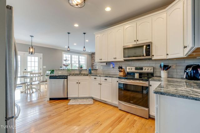 116 Mustang Valley Lane, Elizabethton, TN 37643