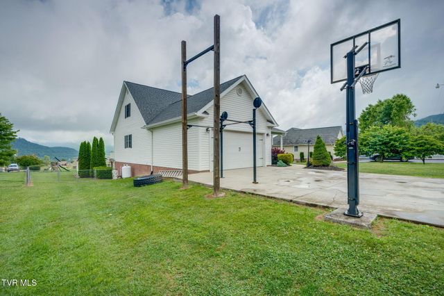 116 Mustang Valley Lane, Elizabethton, TN 37643