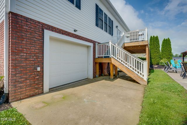 116 Mustang Valley Lane, Elizabethton, TN 37643