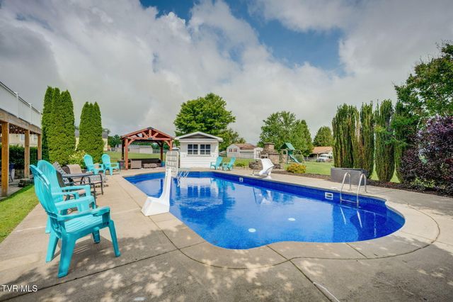 116 Mustang Valley Lane, Elizabethton, TN 37643