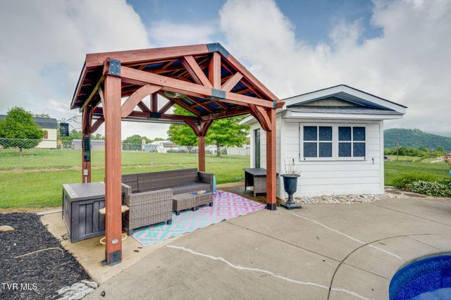 116 Mustang Valley Lane, Elizabethton, TN 37643