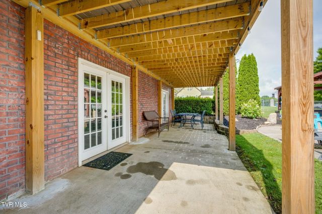 116 Mustang Valley Lane, Elizabethton, TN 37643