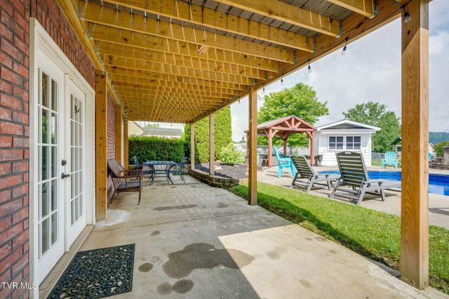 116 Mustang Valley Lane, Elizabethton, TN 37643