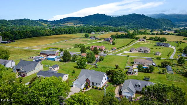 116 Mustang Valley Lane, Elizabethton, TN 37643