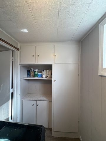 16 Marjorie St, Methuen, MA 01844