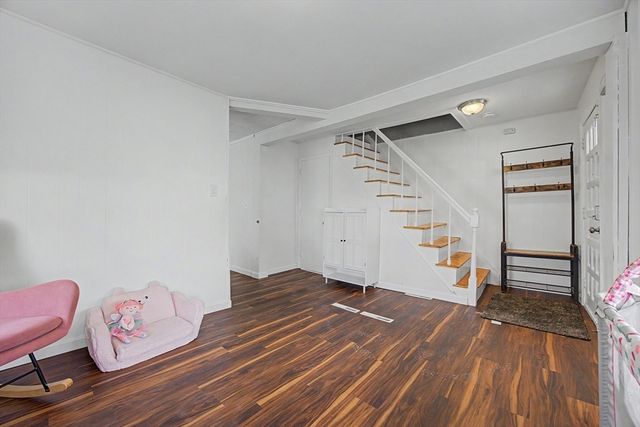 16 Marjorie St, Methuen, MA 01844