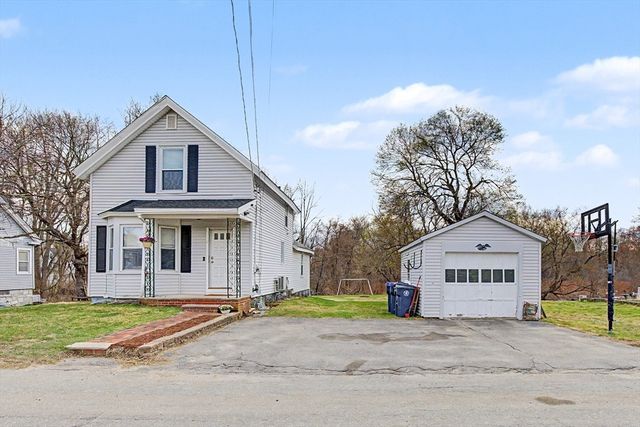 16 Marjorie St, Methuen, MA 01844