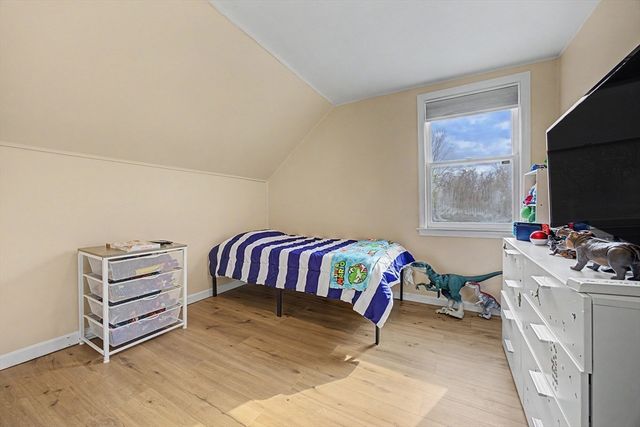 16 Marjorie St, Methuen, MA 01844