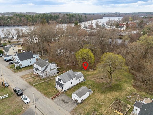 16 Marjorie St, Methuen, MA 01844