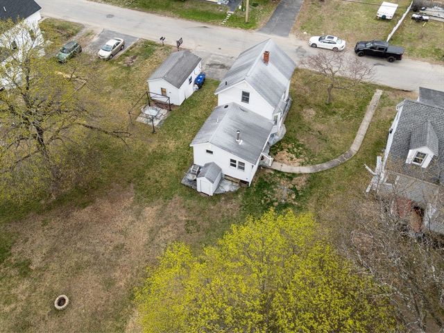 16 Marjorie St, Methuen, MA 01844