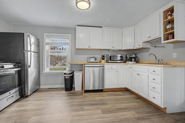 16 Marjorie St, Methuen, MA 01844