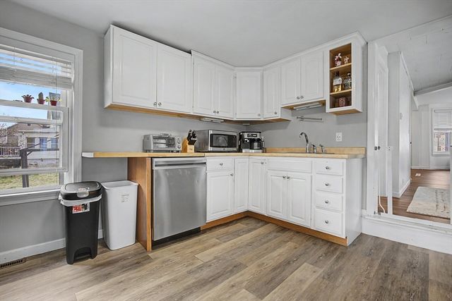 16 Marjorie St, Methuen, MA 01844