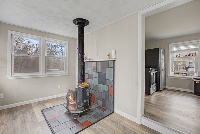 16 Marjorie St, Methuen, MA 01844