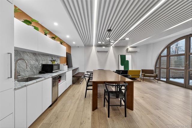 229 9th Street 307, Brooklyn, NY 11215