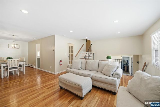 14 King Road, Park Ridge, NJ 07656