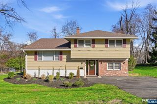 14 King Road, Park Ridge, NJ 07656