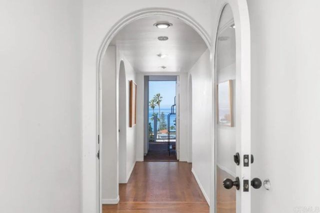 1420 La Jolla Knoll, La Jolla, CA 92037