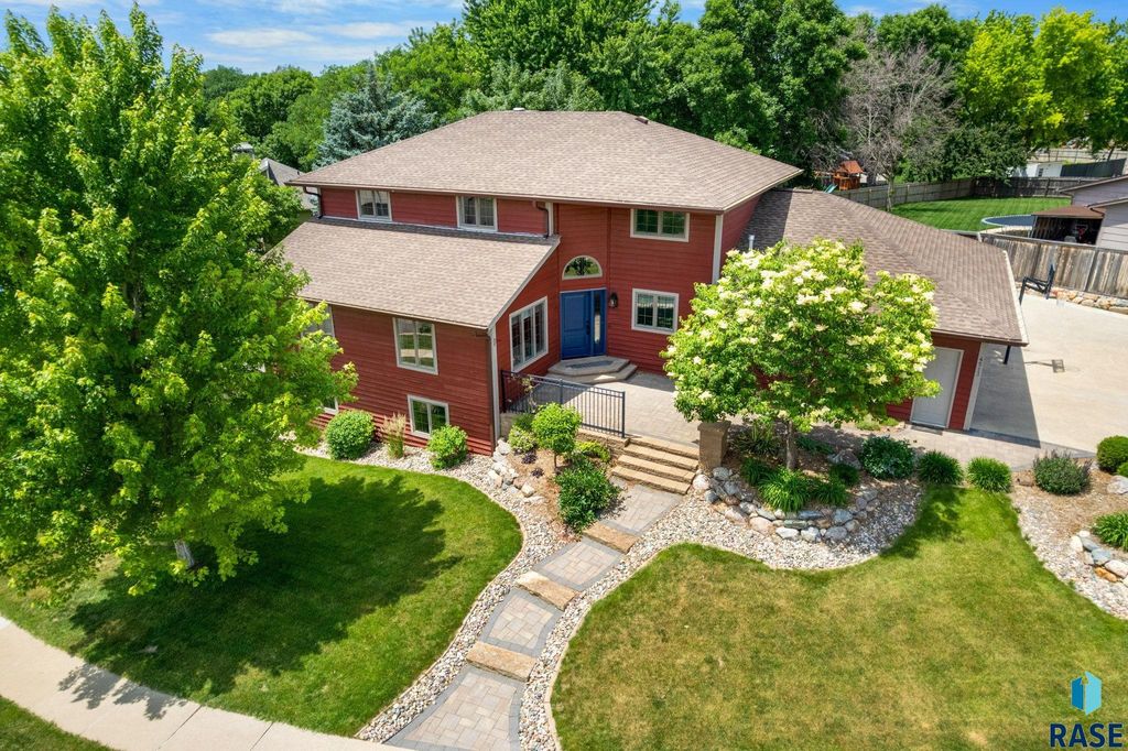 4513 S Southridge Dr Drive, Sioux Falls, SD 57105