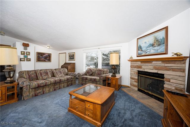 168 2nd Street SE, Barberton, OH 44203