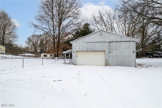 168 2nd Street SE, Barberton, OH 44203